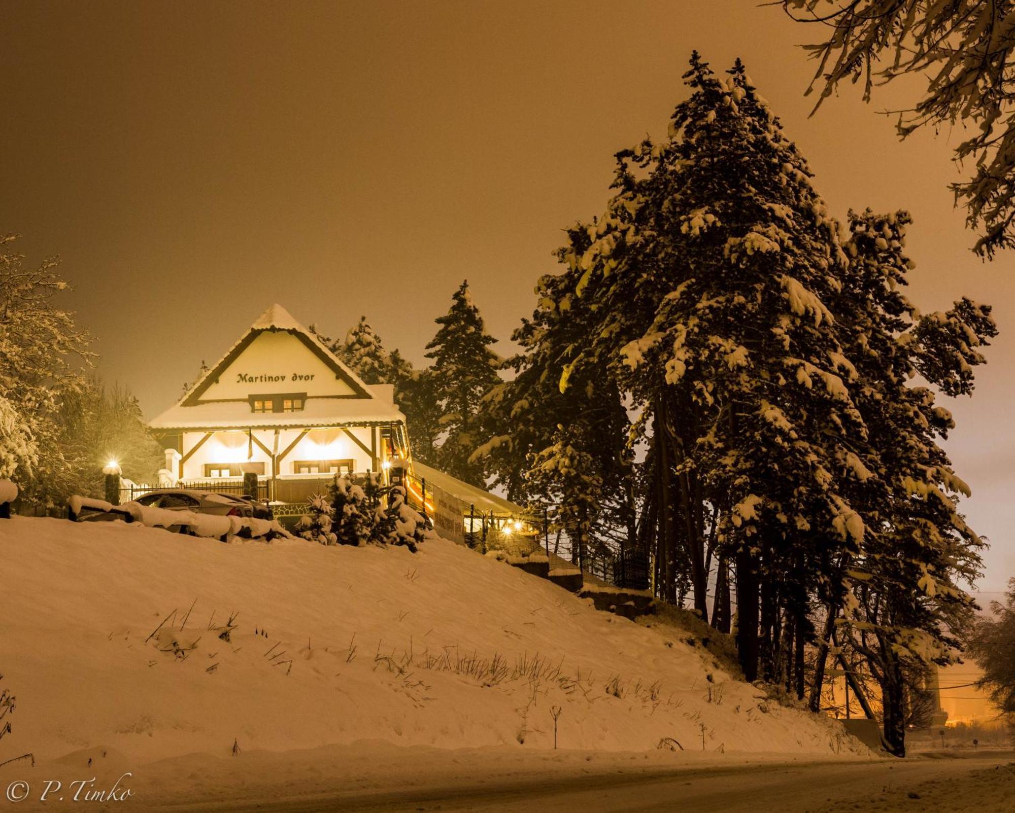 Penzion Martinov Dvor Žilina Exteriör bild